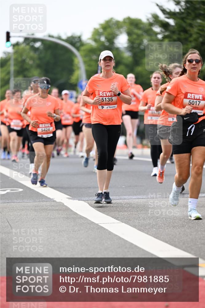 15.06.2025 - REWE Women's Run Dr. Thomas Lammeyer http://msf.ph/oto/7981885 15.06.2025 10:45:59 Laufen 5424, 5135, 5017 meine-sportfotos.de