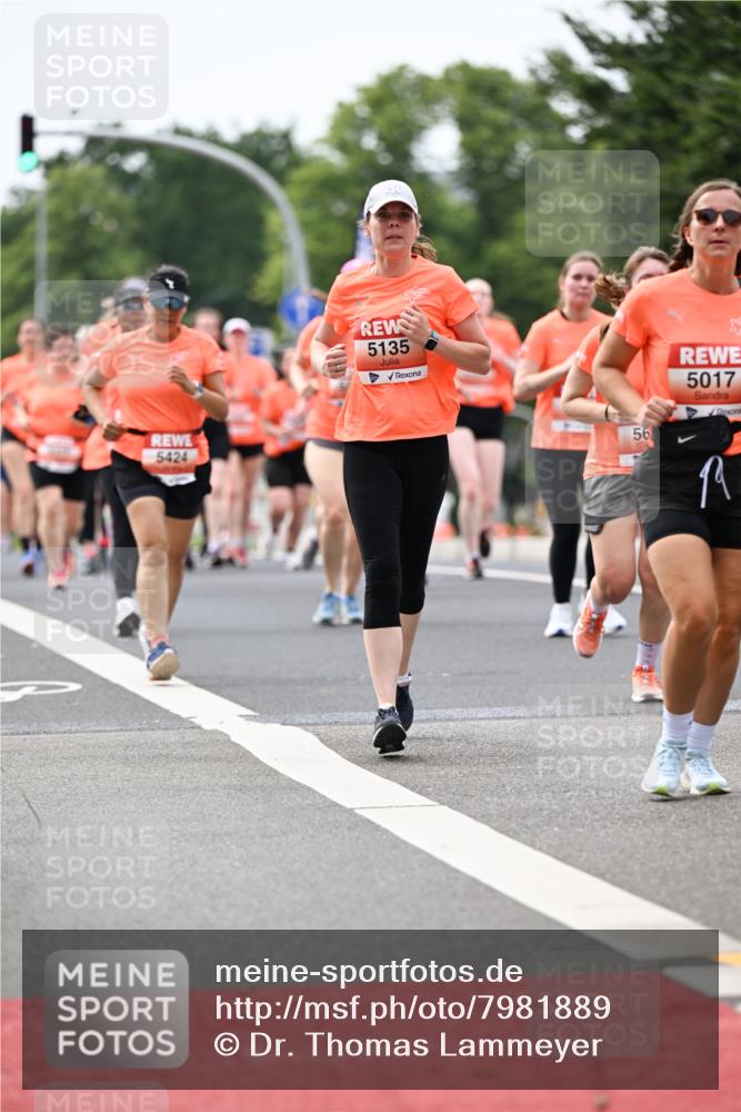 15.06.2025 - REWE Women's Run Dr. Thomas Lammeyer http://msf.ph/oto/7981889 15.06.2025 10:45:59 Laufen 5424, 5135, 56, 5017 meine-sportfotos.de