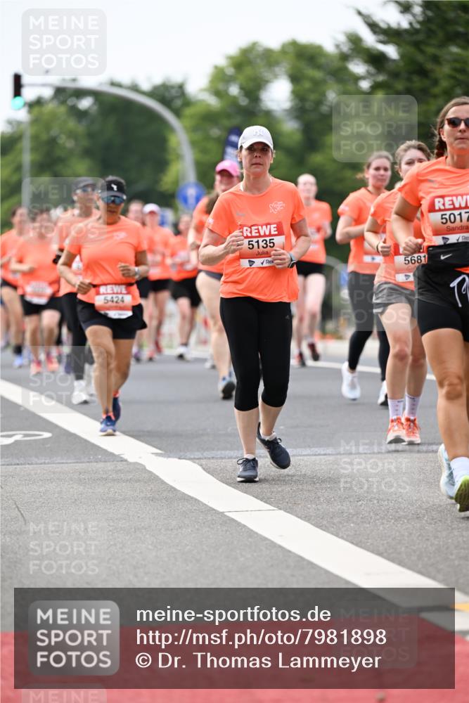 15.06.2025 - REWE Women's Run Dr. Thomas Lammeyer http://msf.ph/oto/7981898 15.06.2025 10:45:59 Laufen 5424, 5135, 5681, 5017 meine-sportfotos.de