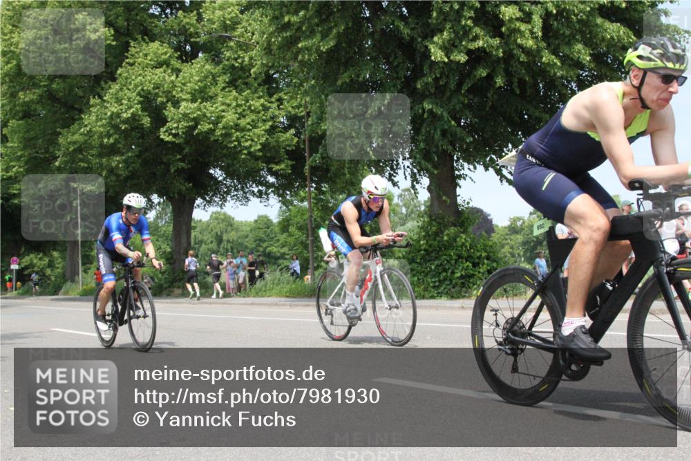 15.06.2025 - 7 Türme Triathlon Yannick Fuchs http://msf.ph/oto/7981930 15.06.2025 13:30:39 Radfahren  meine-sportfotos.de