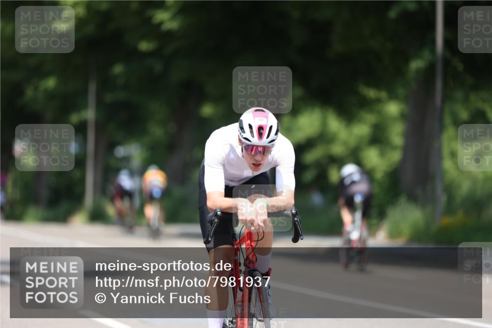 15.06.2025 - 7 Türme Triathlon Yannick Fuchs http://msf.ph/oto/7981937 15.06.2025 12:50:30 Radfahren 537, 541 meine-sportfotos.de