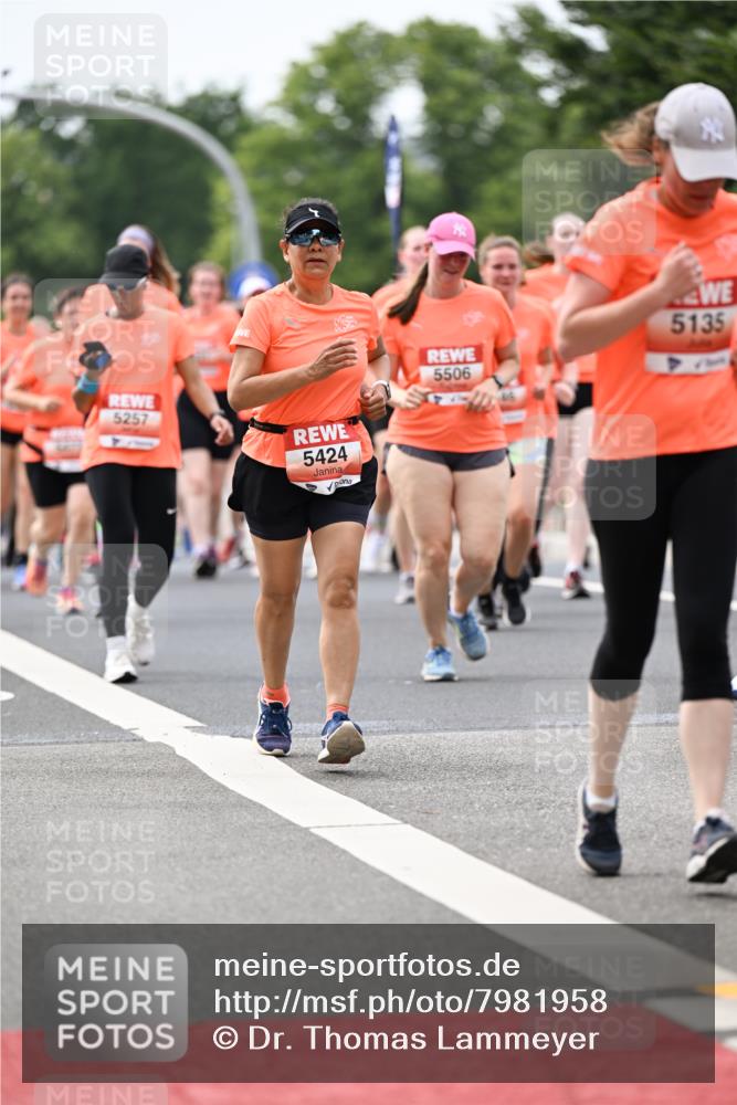 15.06.2025 - REWE Women's Run Dr. Thomas Lammeyer http://msf.ph/oto/7981958 15.06.2025 10:46:01 Laufen 5257, 5424, 5506, 5135 meine-sportfotos.de