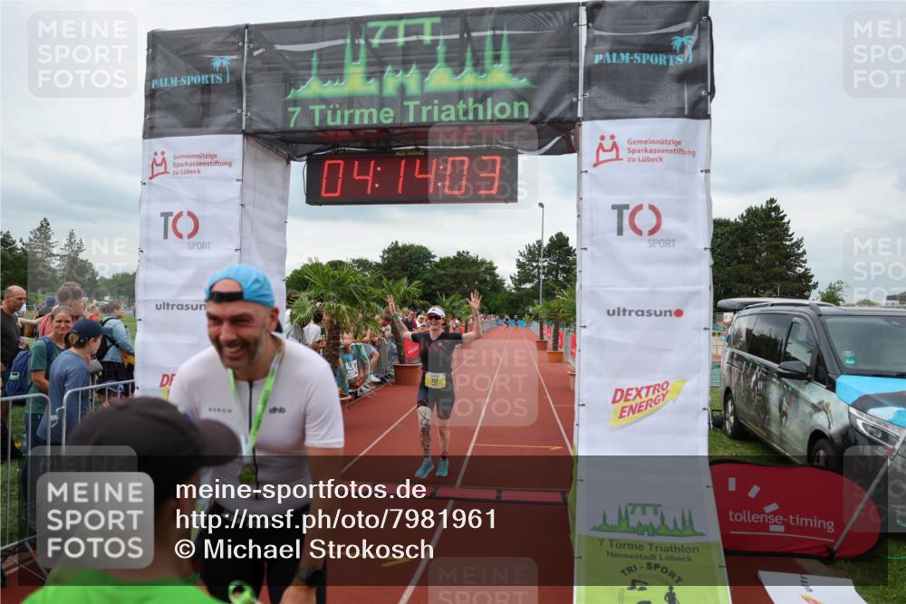 15.06.2025 - 7 Türme Triathlon Michael Strokosch http://msf.ph/oto/7981961 15.06.2025 14:14:03 Ziel 445, 712, 1078 meine-sportfotos.de