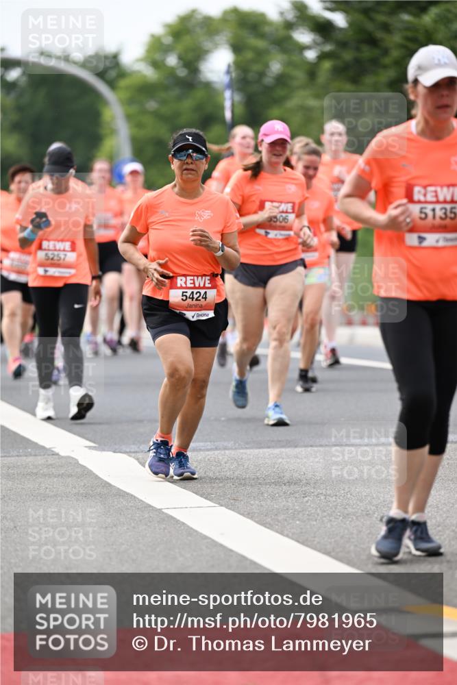 15.06.2025 - REWE Women's Run Dr. Thomas Lammeyer http://msf.ph/oto/7981965 15.06.2025 10:46:01 Laufen 5257, 5424 meine-sportfotos.de