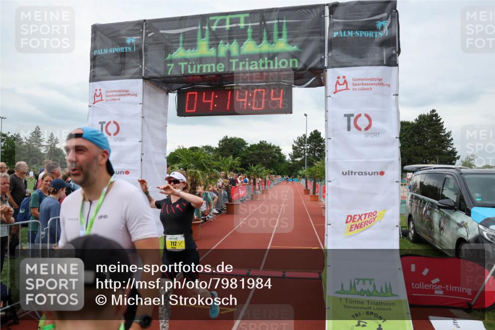 15.06.2025 - 7 Türme Triathlon Michael Strokosch http://msf.ph/oto/7981984 15.06.2025 14:14:04 Ziel 445, 712, 1078 meine-sportfotos.de