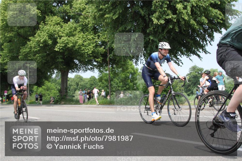 15.06.2025 - 7 Türme Triathlon Yannick Fuchs http://msf.ph/oto/7981987 15.06.2025 13:30:44 Radfahren  meine-sportfotos.de