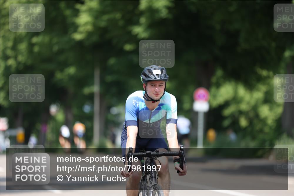 15.06.2025 - 7 Türme Triathlon Yannick Fuchs http://msf.ph/oto/7981997 15.06.2025 12:50:32 Radfahren 537, 541 meine-sportfotos.de