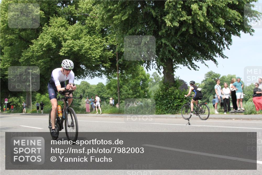 15.06.2025 - 7 Türme Triathlon Yannick Fuchs http://msf.ph/oto/7982003 15.06.2025 13:30:44 Radfahren  meine-sportfotos.de