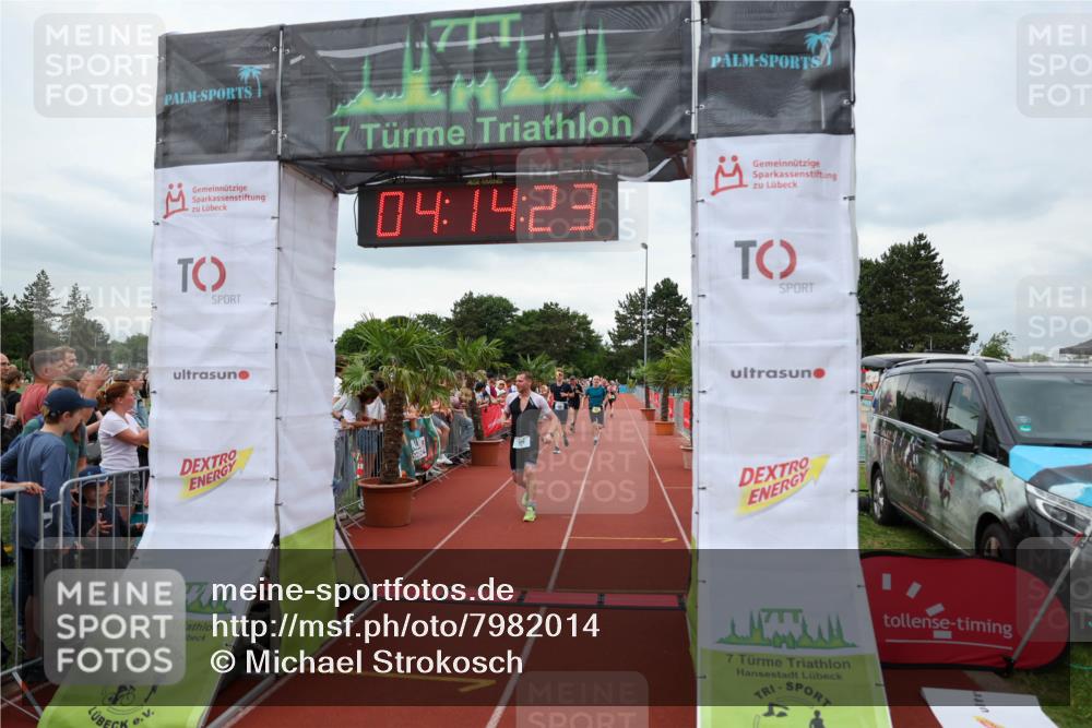 15.06.2025 - 7 Türme Triathlon Michael Strokosch http://msf.ph/oto/7982014 15.06.2025 14:14:23 Ziel 560, 656, 671, 957 meine-sportfotos.de