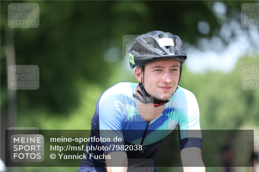 15.06.2025 - 7 Türme Triathlon Yannick Fuchs http://msf.ph/oto/7982038 15.06.2025 12:50:33 Radfahren 537, 541 meine-sportfotos.de