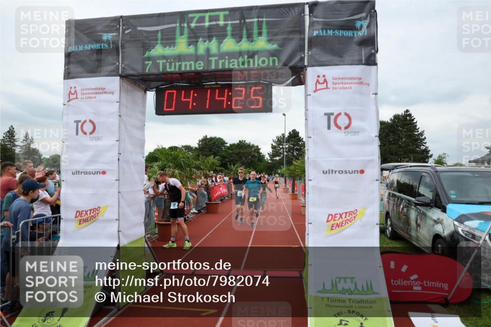 15.06.2025 - 7 Türme Triathlon Michael Strokosch http://msf.ph/oto/7982074 15.06.2025 14:14:25 Ziel 560, 656, 671, 758, 771, 813, 957 meine-sportfotos.de