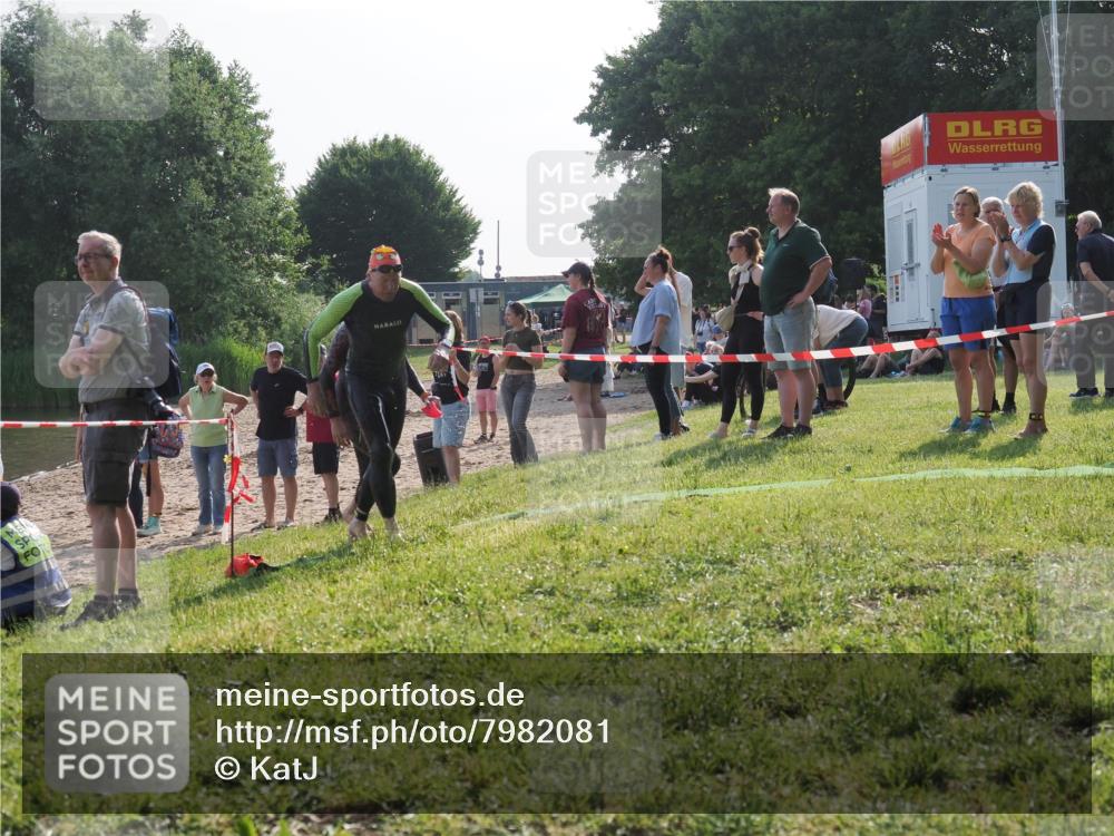 15.06.2025 - 27. Vierlanden-Triathlon KatJ http://msf.ph/oto/7982081 15.06.2025 08:48:07 Schwimmen 16, 34, 167, 193 meine-sportfotos.de