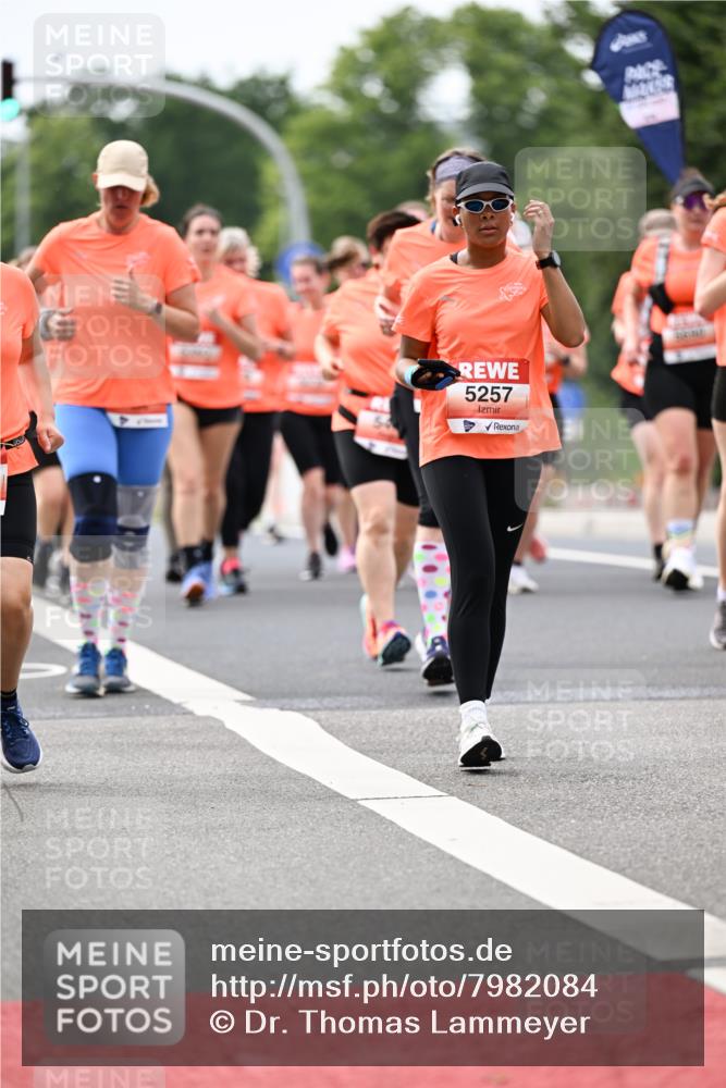 15.06.2025 - REWE Women's Run Dr. Thomas Lammeyer http://msf.ph/oto/7982084 15.06.2025 10:46:04 Laufen 5257 meine-sportfotos.de