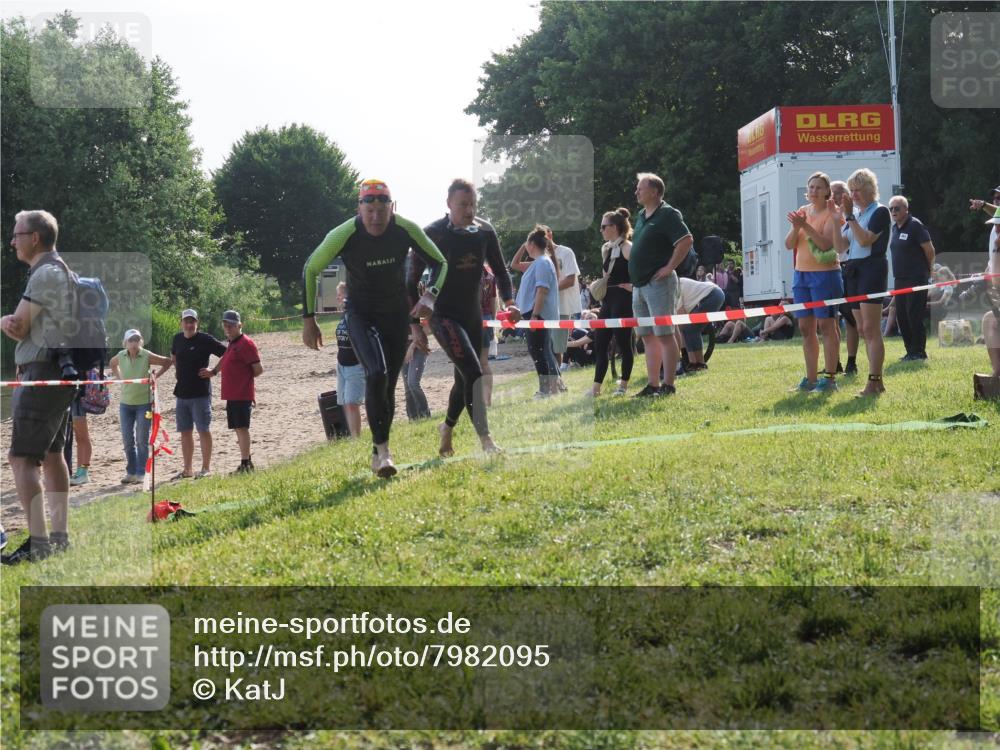 15.06.2025 - 27. Vierlanden-Triathlon KatJ http://msf.ph/oto/7982095 15.06.2025 08:48:08 Schwimmen 16, 34, 167, 193 meine-sportfotos.de