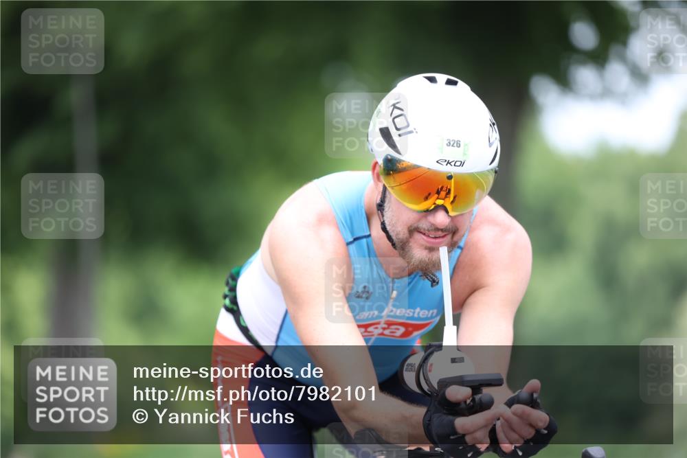 15.06.2025 - 7 Türme Triathlon Yannick Fuchs http://msf.ph/oto/7982101 15.06.2025 11:26:50 Radfahren 212, 326 meine-sportfotos.de