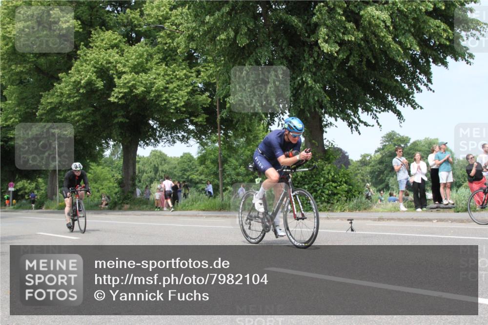 15.06.2025 - 7 Türme Triathlon Yannick Fuchs http://msf.ph/oto/7982104 15.06.2025 13:31:27 Radfahren  meine-sportfotos.de