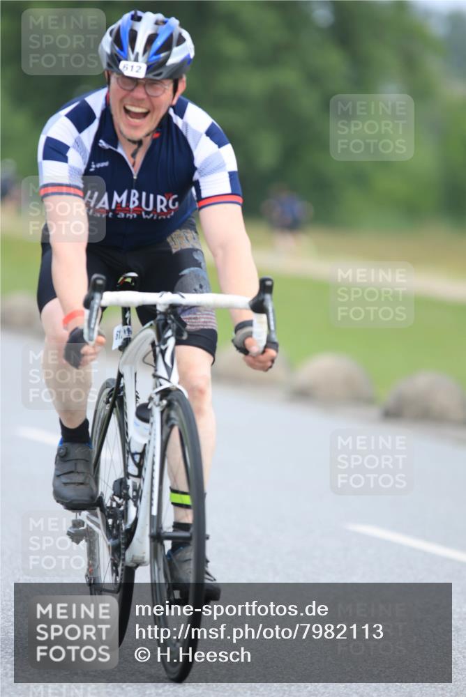 15.06.2025 - 27. Vierlanden-Triathlon H.Heesch http://msf.ph/oto/7982113 15.06.2025 10:51:32 Radfahren 612 meine-sportfotos.de