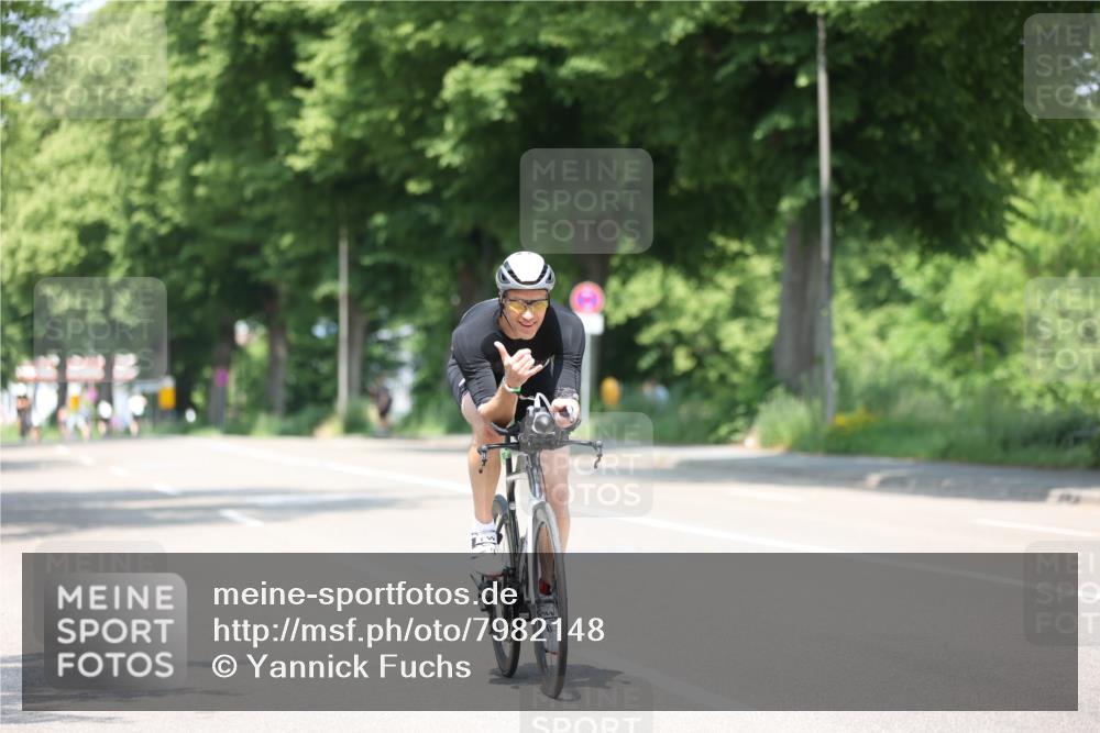 15.06.2025 - 7 Türme Triathlon Yannick Fuchs http://msf.ph/oto/7982148 15.06.2025 12:50:45 Radfahren 293, 396, 451, 678 meine-sportfotos.de