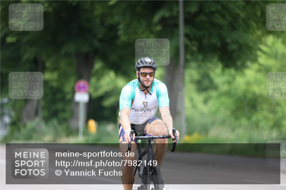 15.06.2025 - 7 Türme Triathlon Yannick Fuchs http://msf.ph/oto/7982149 15.06.2025 11:27:01 Radfahren  meine-sportfotos.de