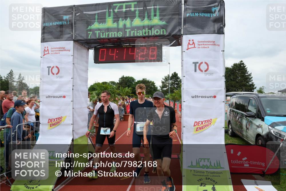 15.06.2025 - 7 Türme Triathlon Michael Strokosch http://msf.ph/oto/7982168 15.06.2025 14:14:28 Ziel 387, 560, 656, 758, 771, 813, 957 meine-sportfotos.de
