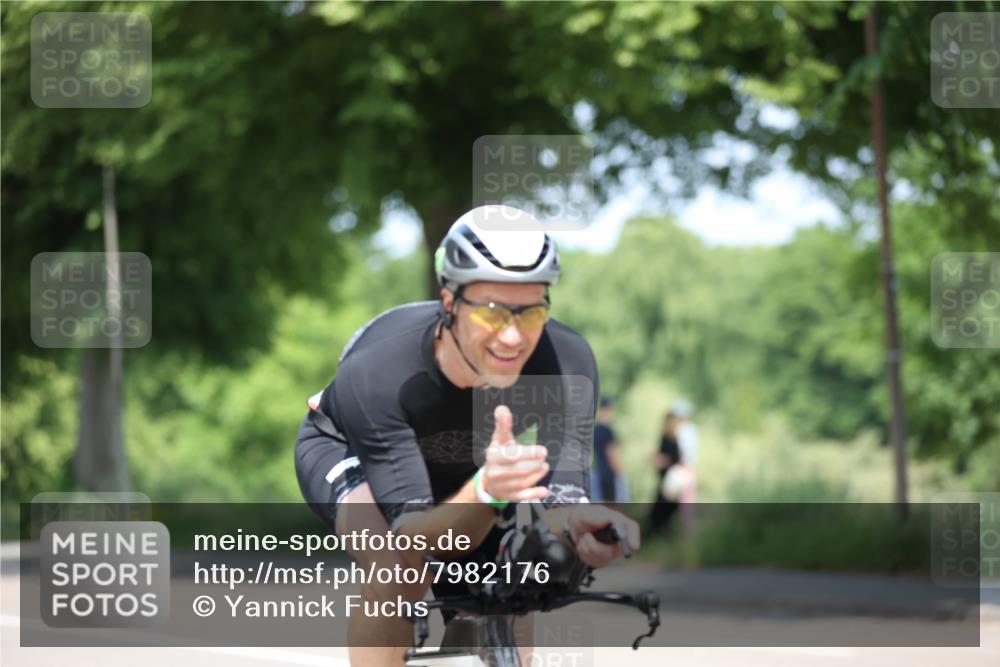 15.06.2025 - 7 Türme Triathlon Yannick Fuchs http://msf.ph/oto/7982176 15.06.2025 12:50:46 Radfahren 293, 396, 451, 678 meine-sportfotos.de