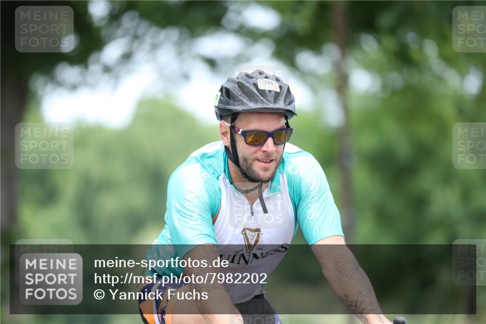 15.06.2025 - 7 Türme Triathlon Yannick Fuchs http://msf.ph/oto/7982202 15.06.2025 11:27:01 Radfahren  meine-sportfotos.de