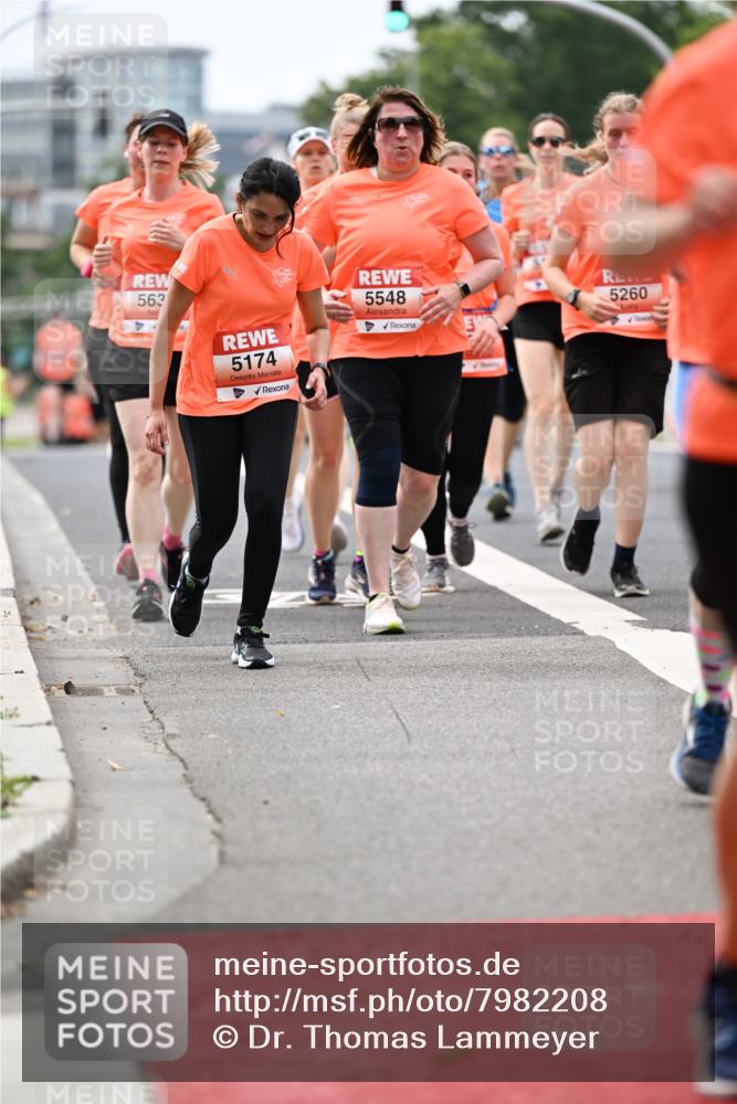 15.06.2025 - REWE Women's Run Dr. Thomas Lammeyer http://msf.ph/oto/7982208 15.06.2025 10:46:07 Laufen 563, 5174, 5548, 5260 meine-sportfotos.de