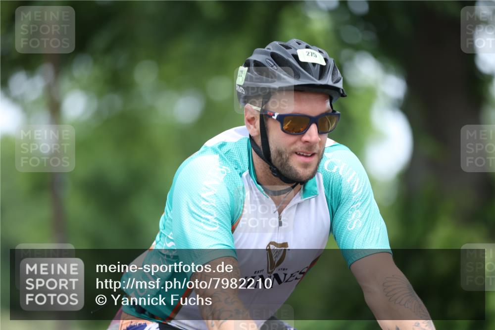 15.06.2025 - 7 Türme Triathlon Yannick Fuchs http://msf.ph/oto/7982210 15.06.2025 11:27:02 Radfahren  meine-sportfotos.de