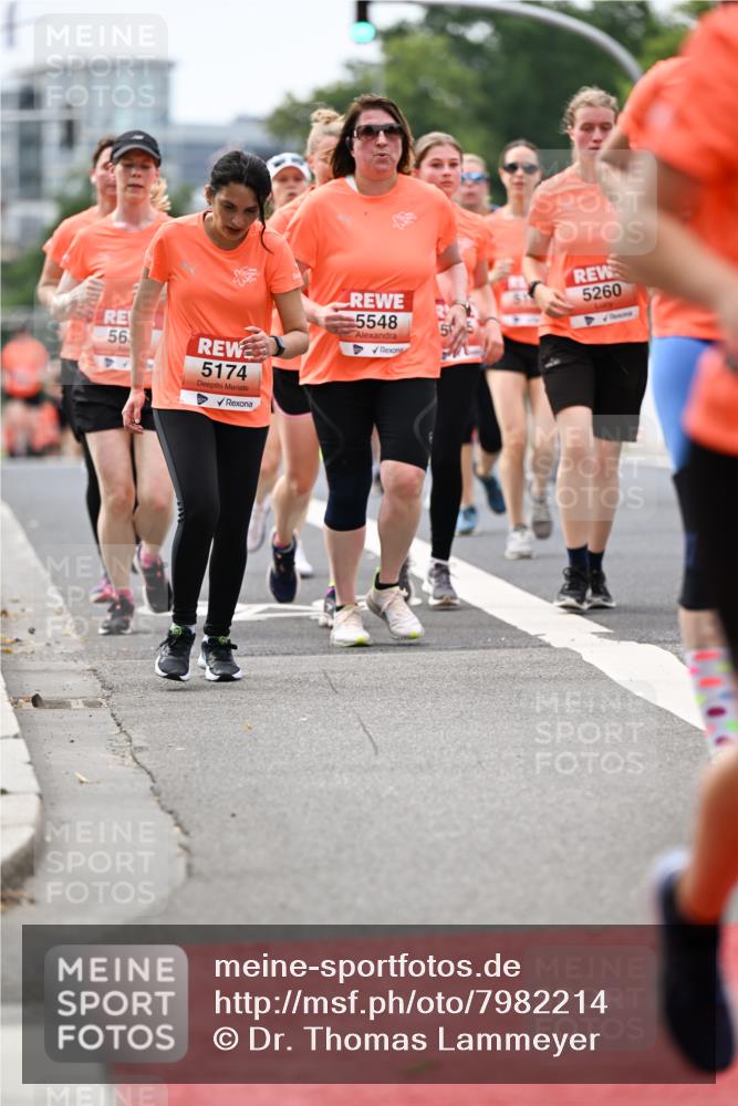 15.06.2025 - REWE Women's Run Dr. Thomas Lammeyer http://msf.ph/oto/7982214 15.06.2025 10:46:07 Laufen 56, 5174, 5548, 5260 meine-sportfotos.de