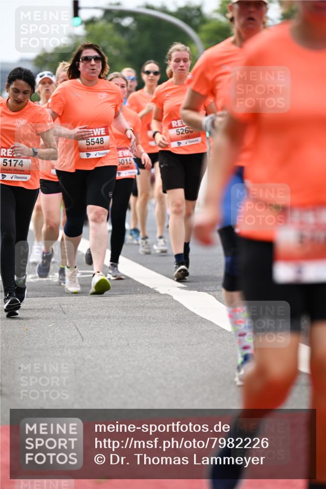 15.06.2025 - REWE Women's Run Dr. Thomas Lammeyer http://msf.ph/oto/7982226 15.06.2025 10:46:07 Laufen 5174, 3, 5548, 5015, 526 meine-sportfotos.de