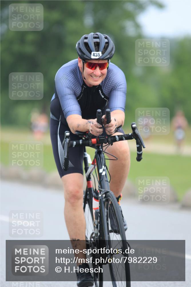 15.06.2025 - 27. Vierlanden-Triathlon H.Heesch http://msf.ph/oto/7982229 15.06.2025 10:52:03 Radfahren 81, 84, 144, 173, 252, 382, 435, 623 meine-sportfotos.de