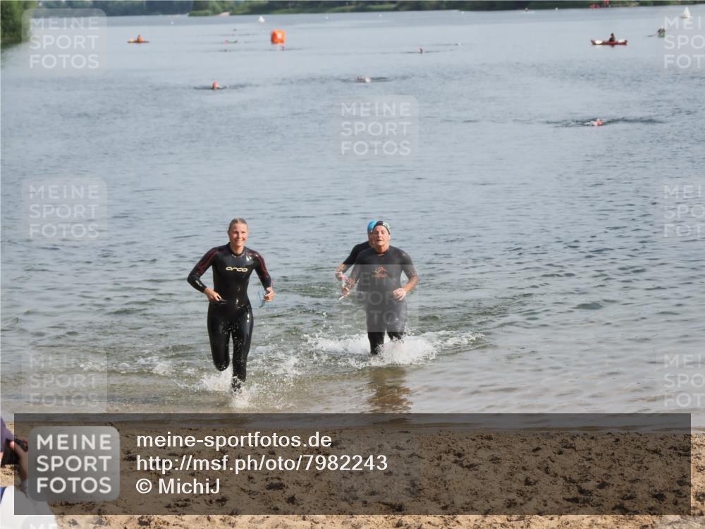 21.06.2025 - 27. Vierlanden-Triathlon MichiJ http://msf.ph/oto/7982243 15.06.2026 09:05:13 Schwimmen 205, 209, 221, 222 meine-sportfotos.de