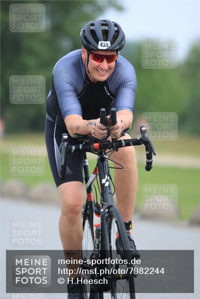 15.06.2025 - 27. Vierlanden-Triathlon H.Heesch http://msf.ph/oto/7982244 15.06.2025 10:52:03 Radfahren 81, 84, 144, 173, 252, 382, 435, 623 meine-sportfotos.de