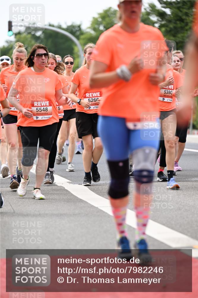 15.06.2025 - REWE Women's Run Dr. Thomas Lammeyer http://msf.ph/oto/7982246 15.06.2025 10:46:08 Laufen 5548, 15, 5260, 5380, 639 meine-sportfotos.de