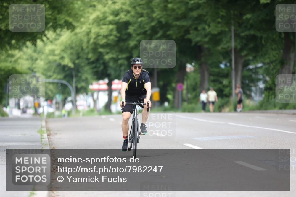 15.06.2025 - 7 Türme Triathlon Yannick Fuchs http://msf.ph/oto/7982247 15.06.2025 11:27:56 Radfahren 228, 234, 294 meine-sportfotos.de