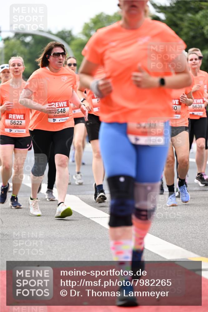 15.06.2025 - REWE Women's Run Dr. Thomas Lammeyer http://msf.ph/oto/7982265 15.06.2025 10:46:09 Laufen 5622, 548, 5430, 80, 5639 meine-sportfotos.de