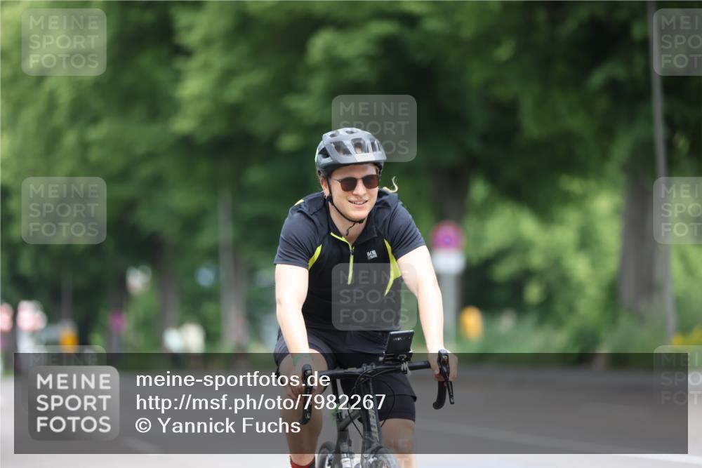 15.06.2025 - 7 Türme Triathlon Yannick Fuchs http://msf.ph/oto/7982267 15.06.2025 11:27:58 Radfahren 228, 234, 294 meine-sportfotos.de