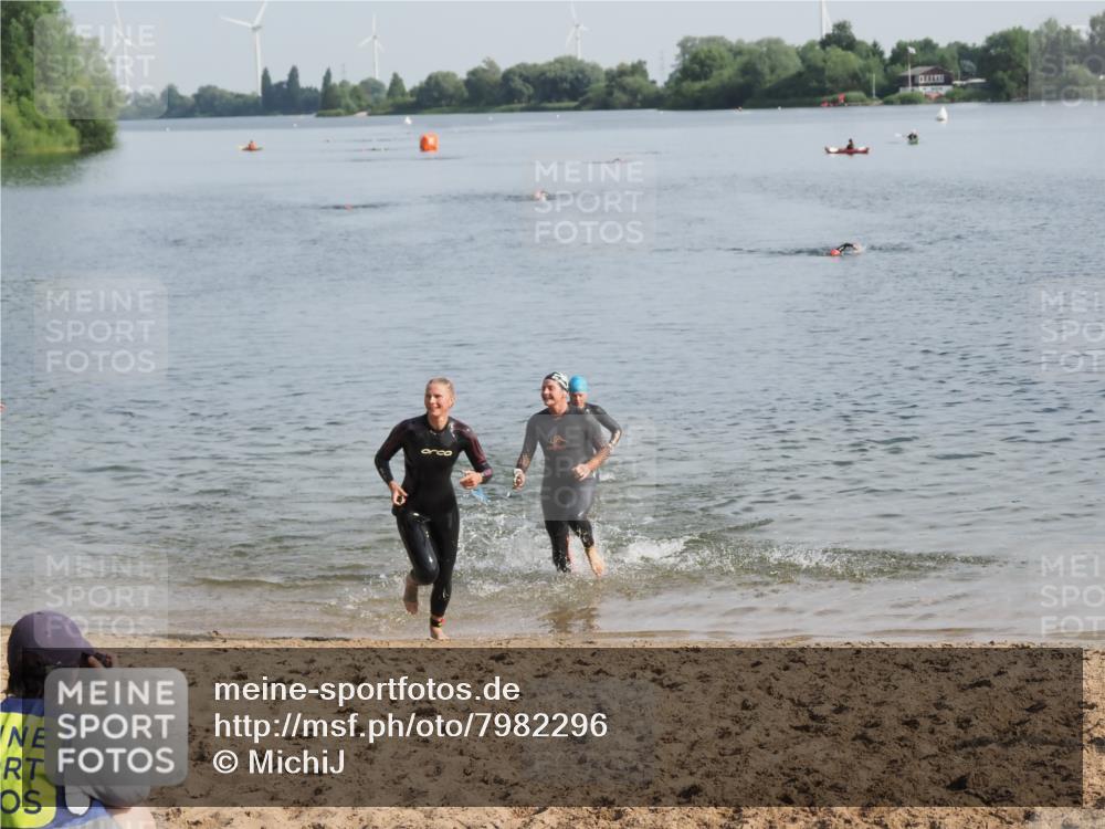 21.06.2025 - 27. Vierlanden-Triathlon MichiJ http://msf.ph/oto/7982296 15.06.2026 09:05:14 Schwimmen 209, 221, 222 meine-sportfotos.de