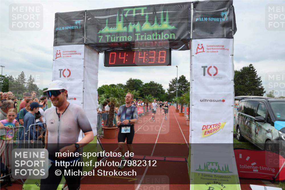 15.06.2025 - 7 Türme Triathlon Michael Strokosch http://msf.ph/oto/7982312 15.06.2025 14:14:37 Ziel 372, 387, 631, 669, 771, 934, 1010 meine-sportfotos.de