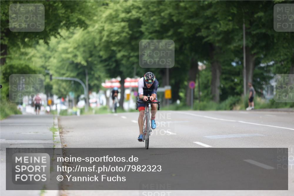 15.06.2025 - 7 Türme Triathlon Yannick Fuchs http://msf.ph/oto/7982323 15.06.2025 11:29:22 Radfahren  meine-sportfotos.de