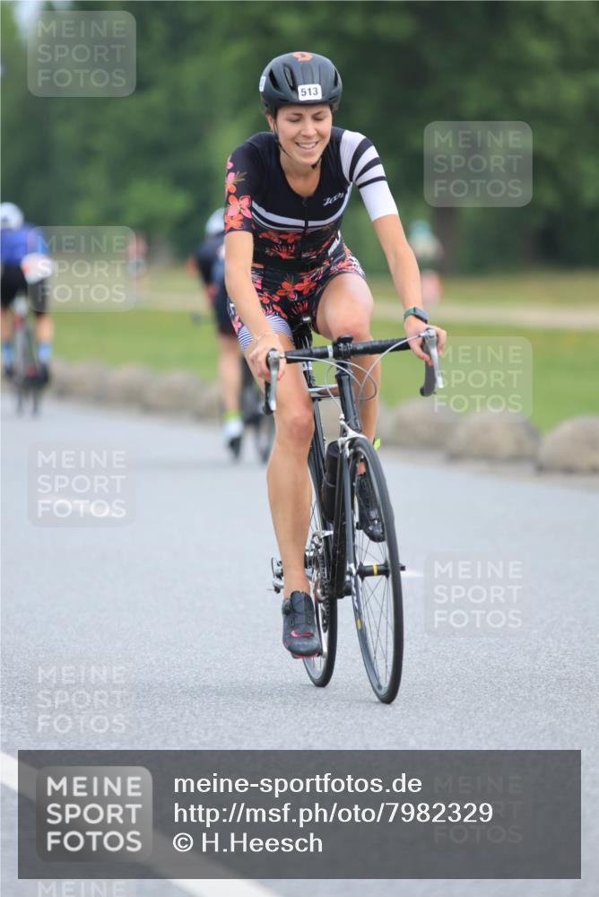 15.06.2025 - 27. Vierlanden-Triathlon H.Heesch http://msf.ph/oto/7982329 15.06.2025 10:52:12 Radfahren 84, 144, 173, 386, 513 meine-sportfotos.de