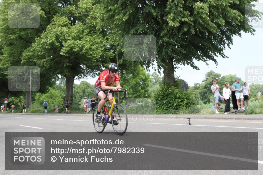 15.06.2025 - 7 Türme Triathlon Yannick Fuchs http://msf.ph/oto/7982339 15.06.2025 13:32:07 Radfahren  meine-sportfotos.de