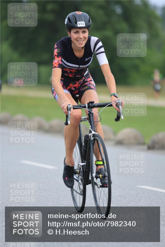 15.06.2025 - 27. Vierlanden-Triathlon H.Heesch http://msf.ph/oto/7982340 15.06.2025 10:52:12 Radfahren 84, 144, 173, 386, 513 meine-sportfotos.de