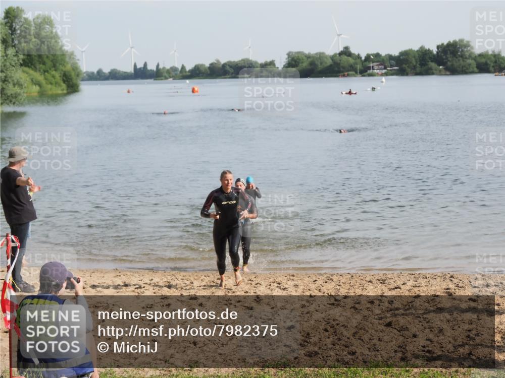 21.06.2025 - 27. Vierlanden-Triathlon MichiJ http://msf.ph/oto/7982375 15.06.2026 09:05:15 Schwimmen 209, 221, 222 meine-sportfotos.de