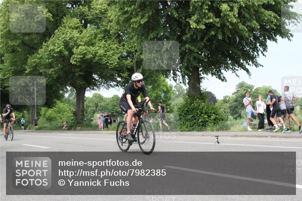 15.06.2025 - 7 Türme Triathlon Yannick Fuchs http://msf.ph/oto/7982385 15.06.2025 13:32:12 Radfahren  meine-sportfotos.de