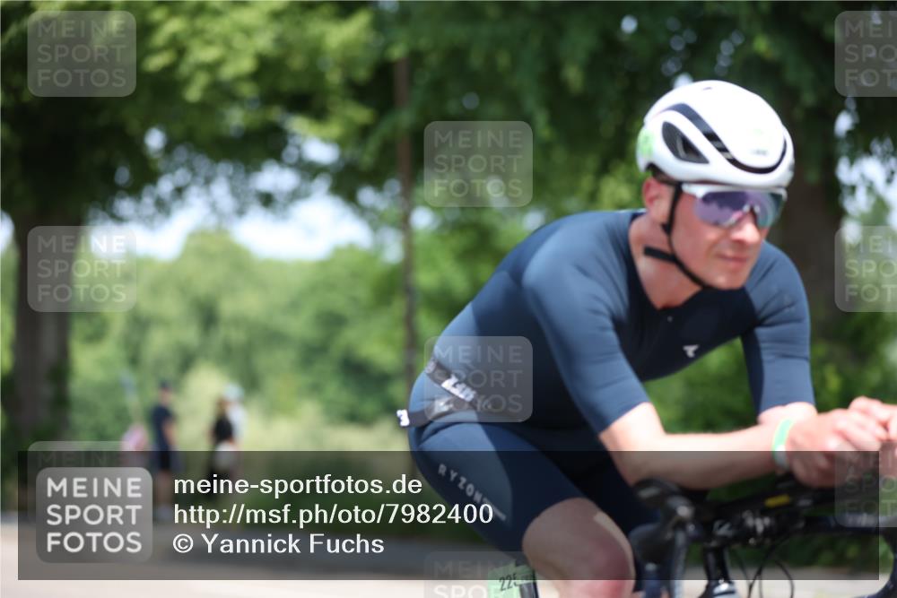 15.06.2025 - 7 Türme Triathlon Yannick Fuchs http://msf.ph/oto/7982400 15.06.2025 12:50:58 Radfahren 208, 225, 308, 435, 610, 616, 638 meine-sportfotos.de