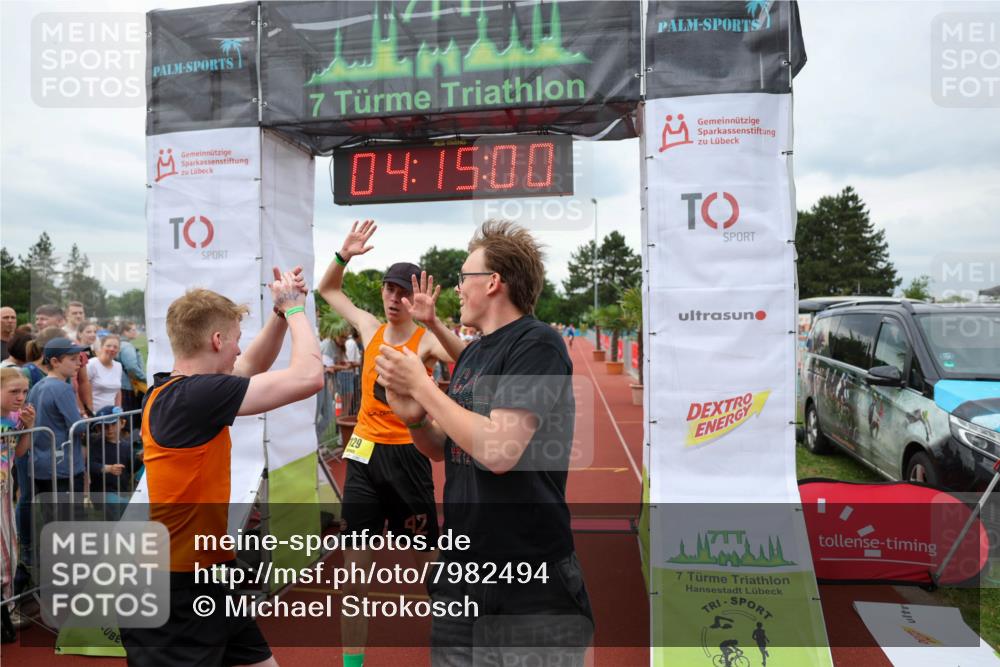 15.06.2025 - 7 Türme Triathlon Michael Strokosch http://msf.ph/oto/7982494 15.06.2025 14:15:00 Ziel 1027, 1114, 1129 meine-sportfotos.de