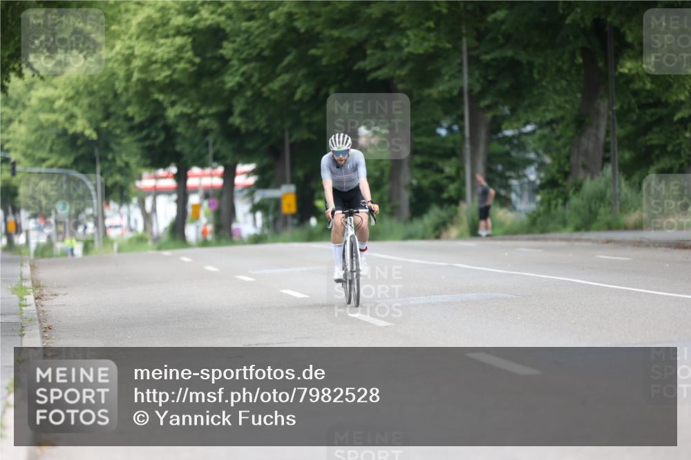 15.06.2025 - 7 Türme Triathlon Yannick Fuchs http://msf.ph/oto/7982528 15.06.2025 11:30:40 Radfahren 277 meine-sportfotos.de