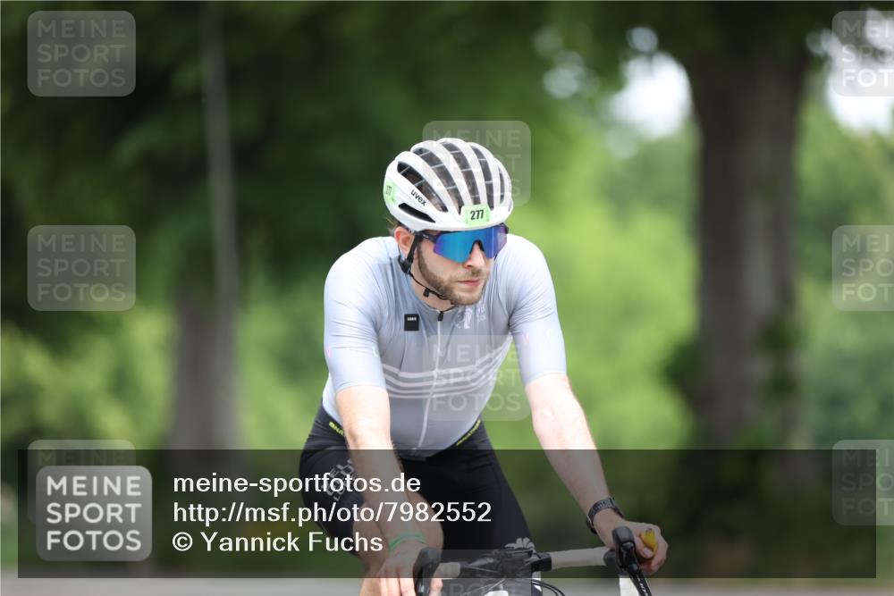 15.06.2025 - 7 Türme Triathlon Yannick Fuchs http://msf.ph/oto/7982552 15.06.2025 11:30:43 Radfahren 277 meine-sportfotos.de