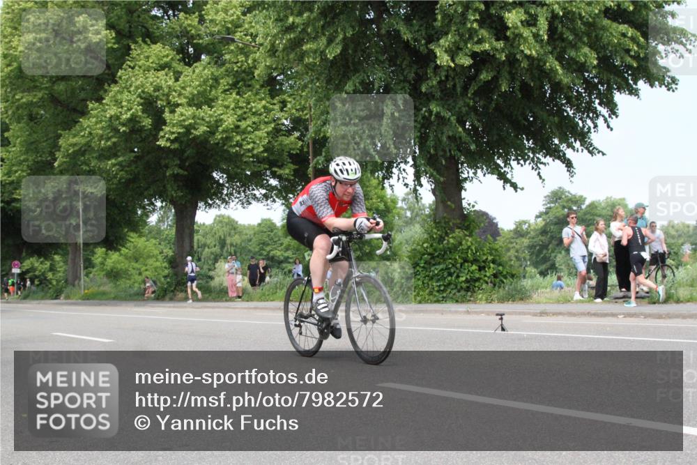 15.06.2025 - 7 Türme Triathlon Yannick Fuchs http://msf.ph/oto/7982572 15.06.2025 13:33:01 Radfahren  meine-sportfotos.de